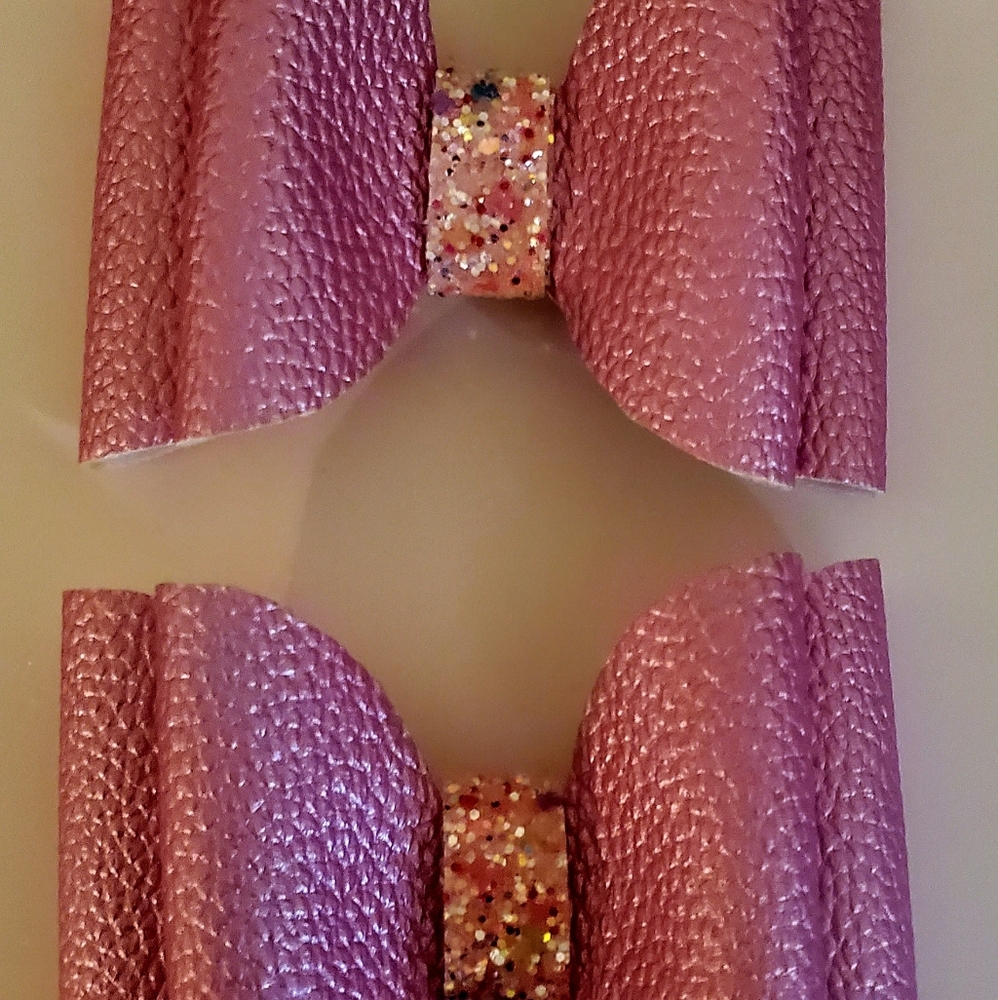 Bows - Picture 4 of 4